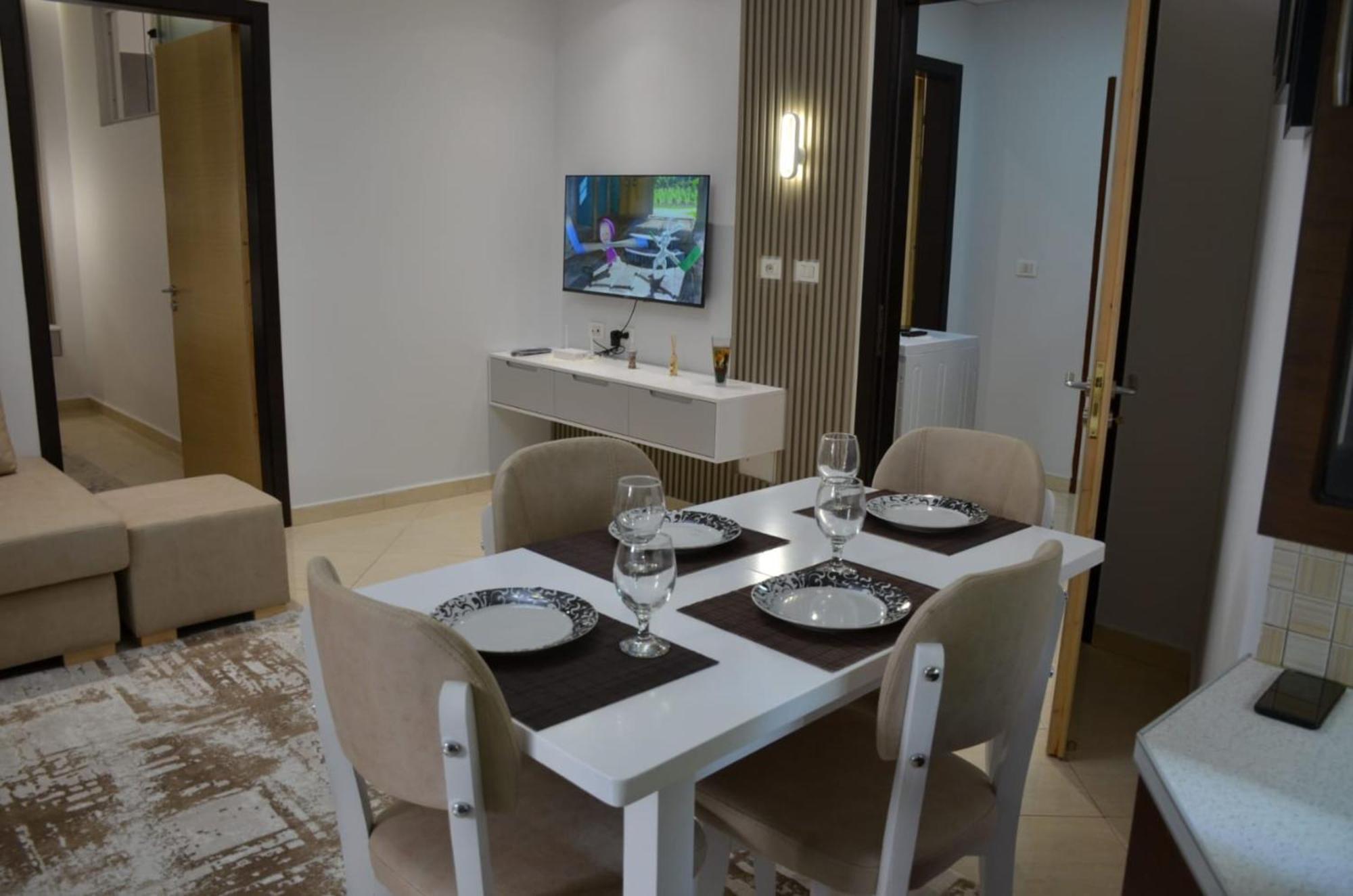 Mato Apartment จีโรคาสเตอร์ ภายนอก รูปภาพ